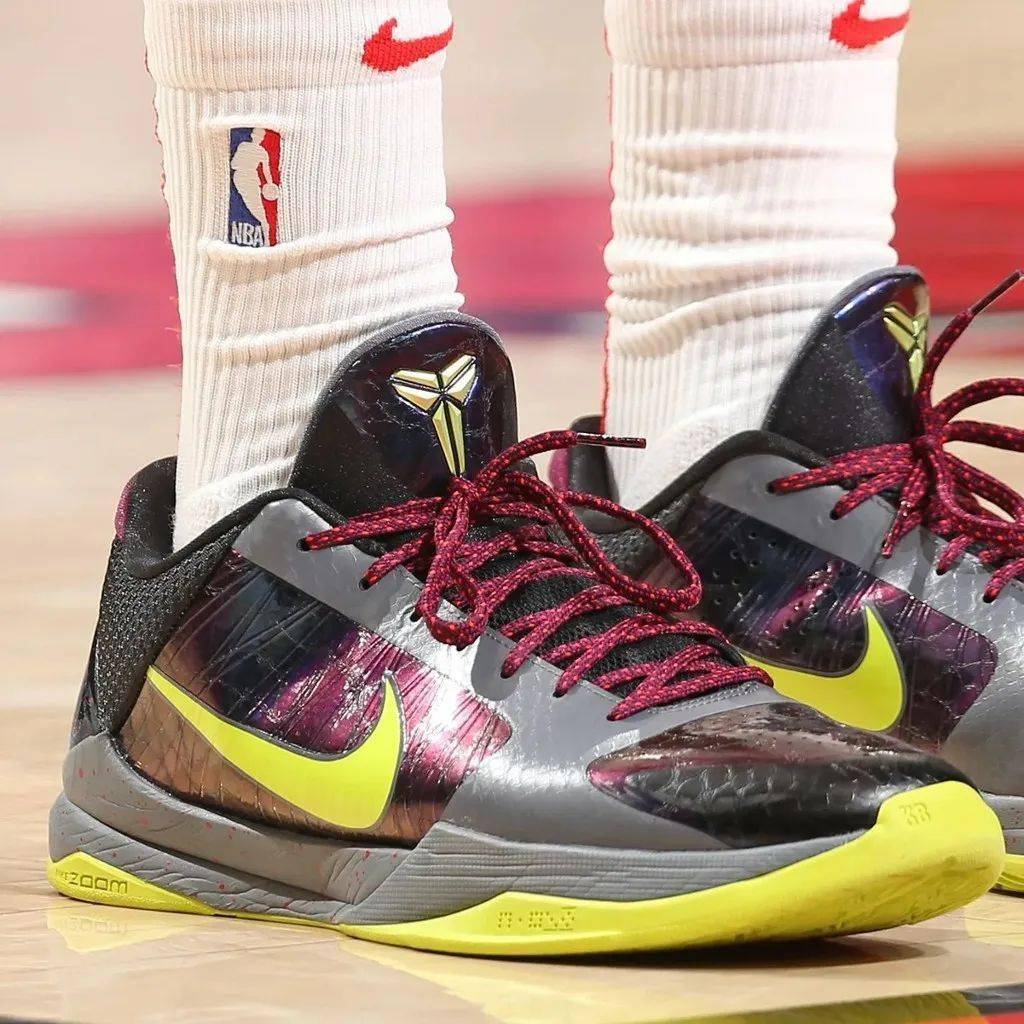 168娱乐-NBA 球鞋合集！新配色 Kobe 8 让人泪目！