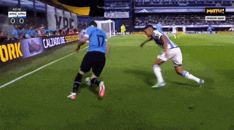 168娱乐-梅西锁喉对手！欧洲杯上阿根廷队与乌拉圭队发生冲突