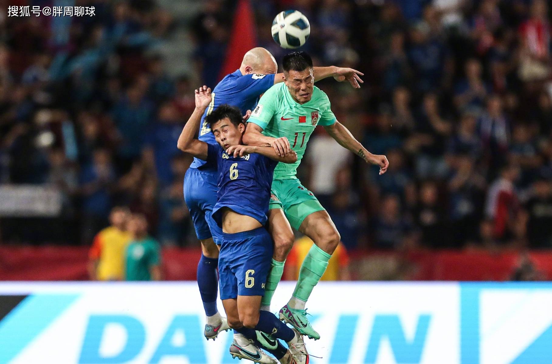 168娱乐-开门红！国足欧洲杯2-1泰国，足协主席宋凯做两大决定，粉丝沸腾