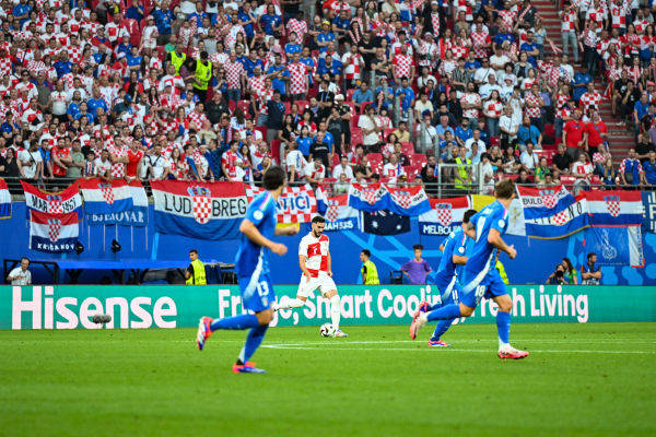168娱乐-欧洲杯魔幻剧情！FIFA第9命运反转，出线需4条件，盼国足式奇迹