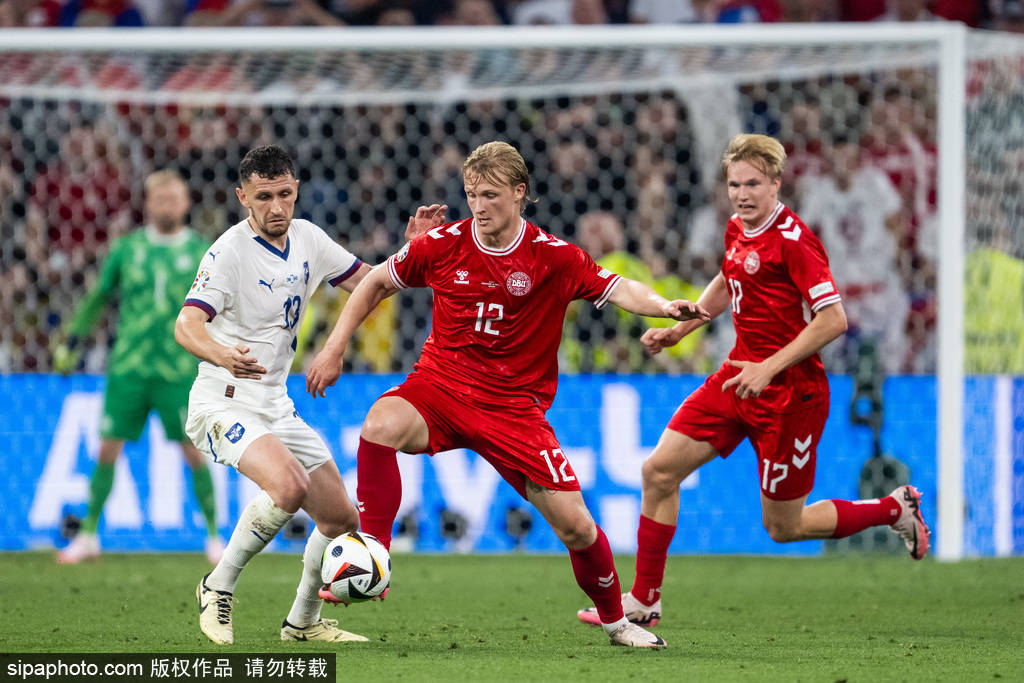 168娱乐-欧洲杯-爱神造险 丹麦0-0塞尔维亚以小组第二出线将战德国