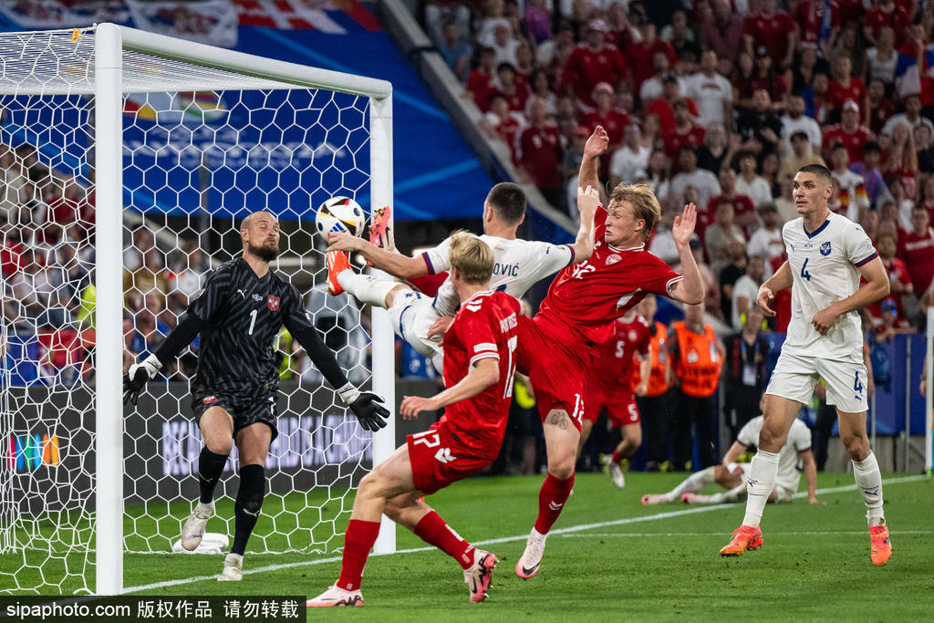 168娱乐-欧洲杯-爱神造险 丹麦0-0塞尔维亚以小组第二出线将战德国