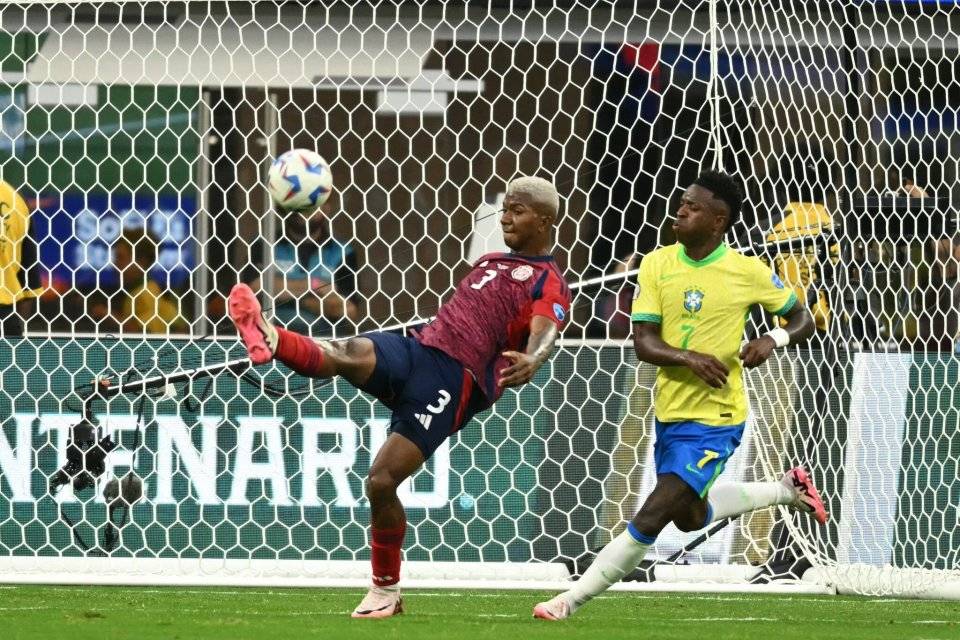 168娱乐-美洲杯首轮爆冷门！巴西狂轰19次射球未果，0-0遭哥斯达黎加逼平