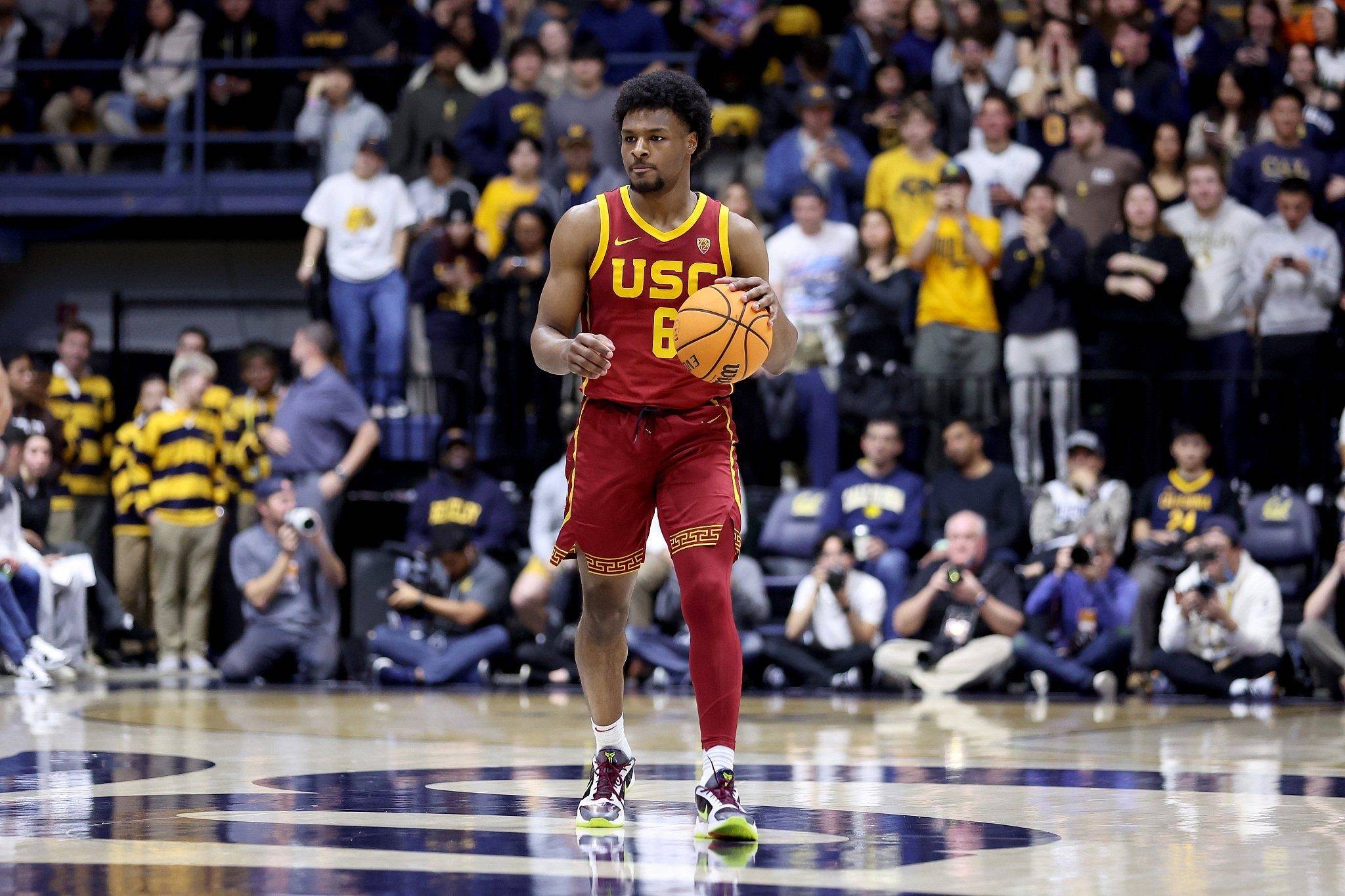 168娱乐-詹姆斯有望与儿子布朗尼NBA同台，准参加NBA选秀，心脏康复成焦点